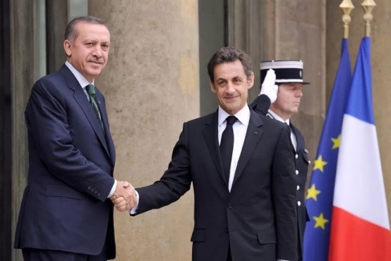 Nicolas Sarkozy’den Erdoğan övgüsü