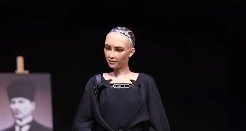 Robot Sophia’dan Erdoğan cevabı