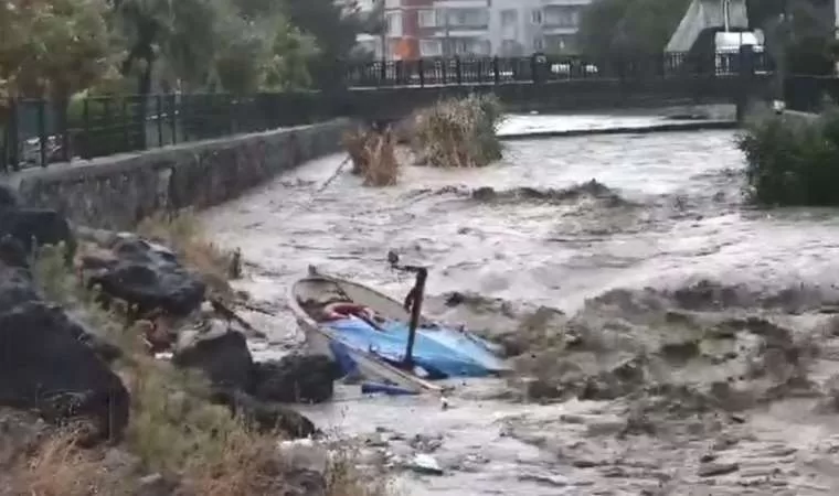 Çanakkale’de sel: Sağanak etkili oldu!