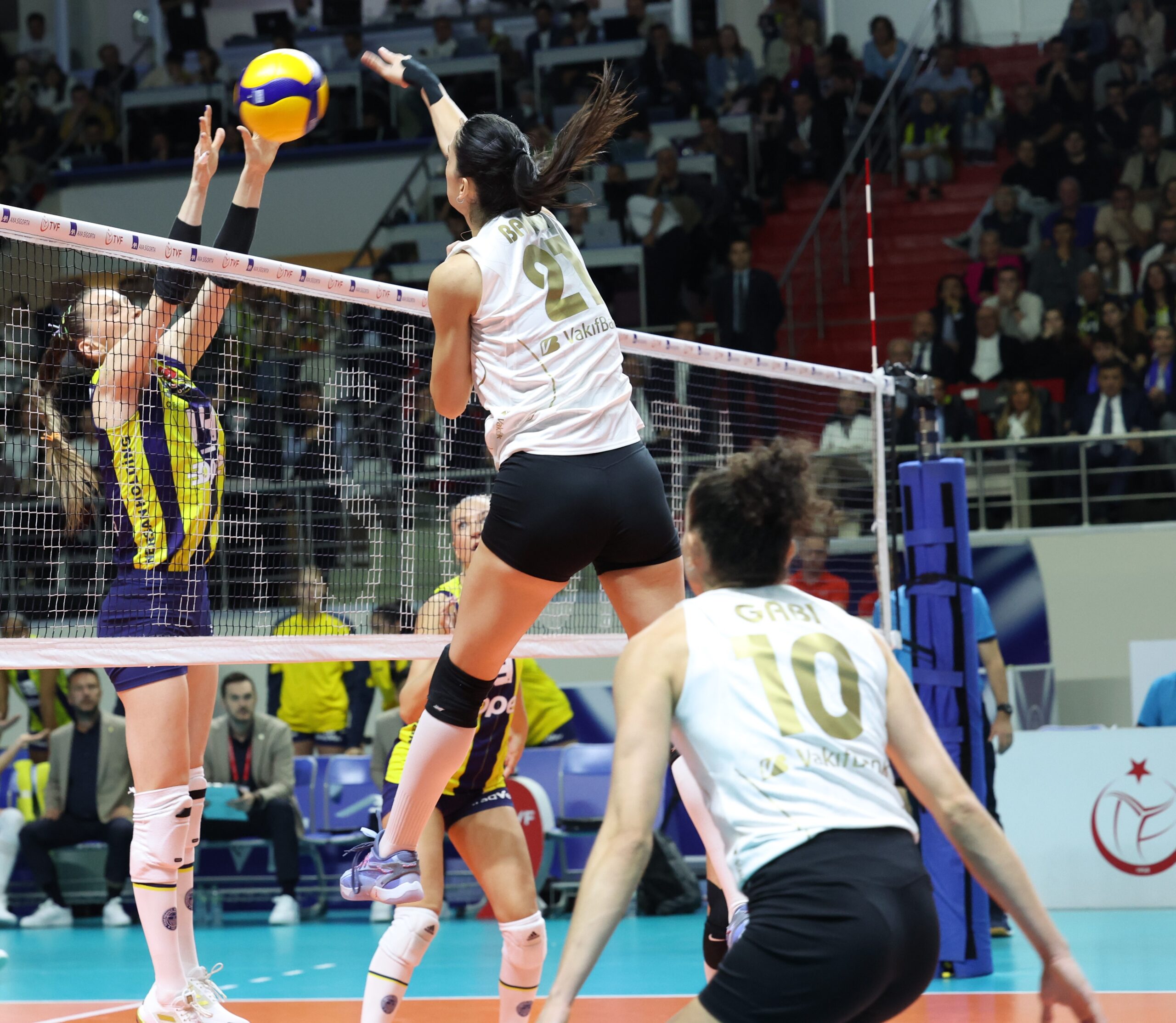 VakıfBank sezonu Şampiyonlar Kupası’yla açtı