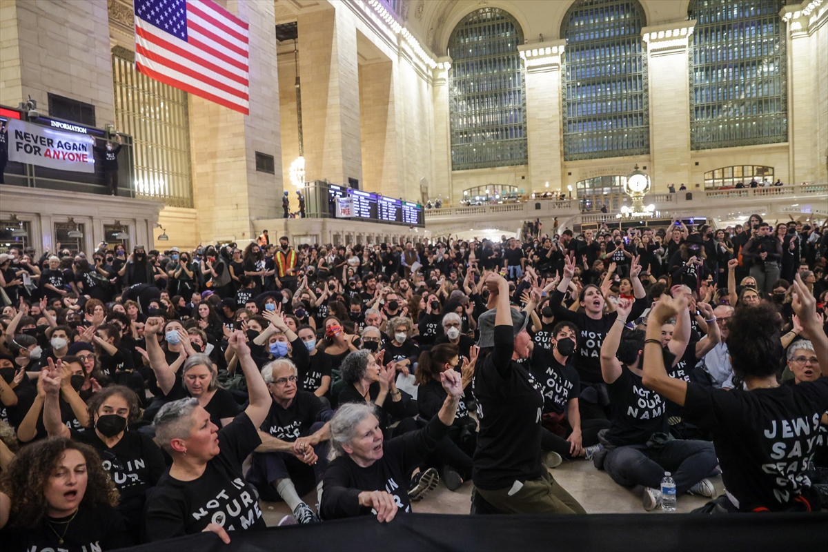 ABD’li Yahudiler New York’ta eylem yaptı: Ateşkes çağrısı