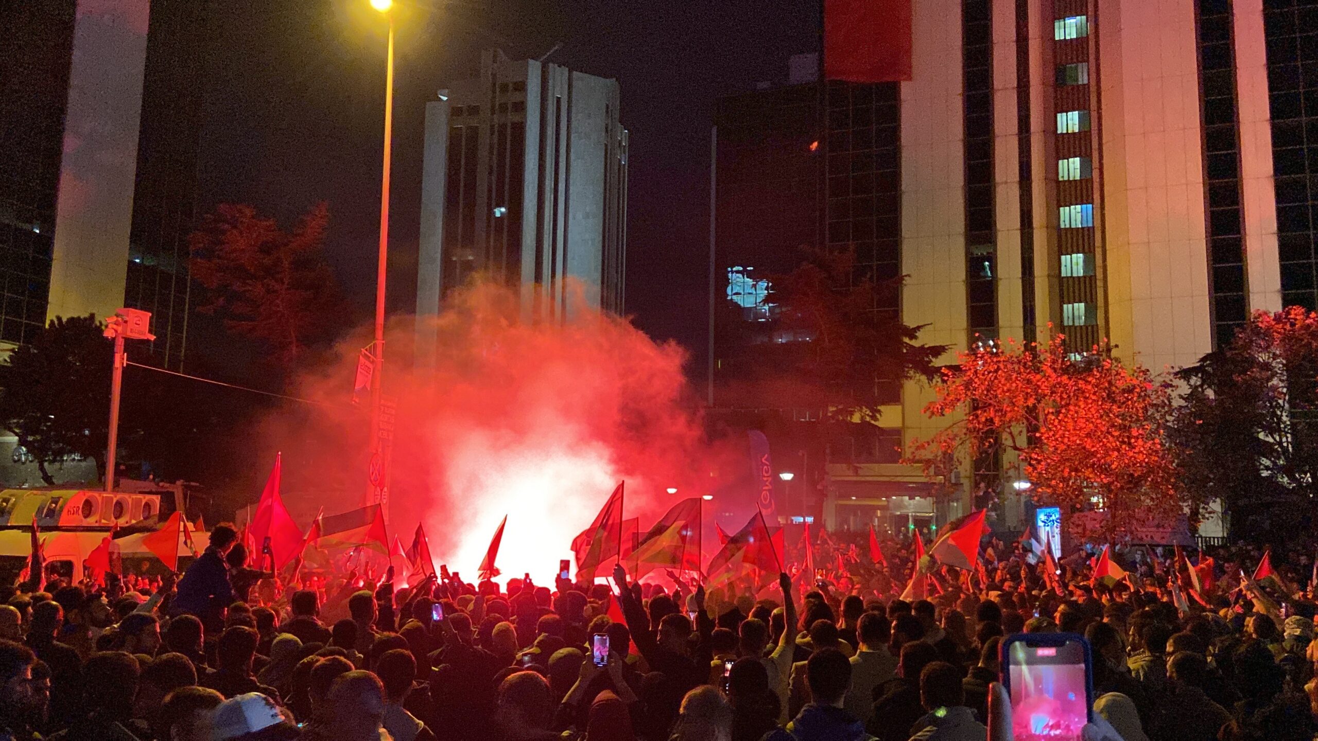 İstanbul'da protesto! İsrail Başkonsolosluğu önünde toplandılar