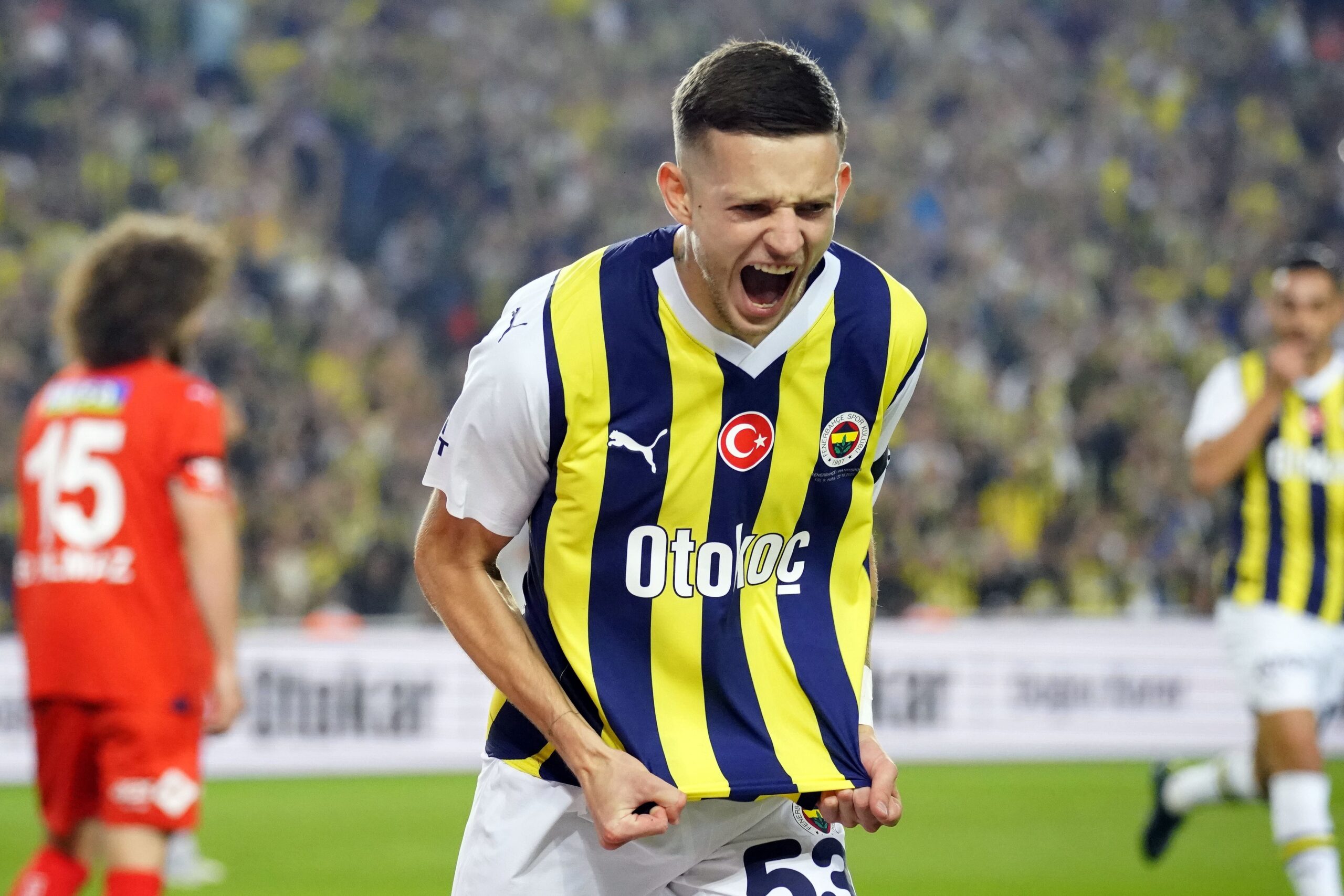 Fenerbahçe rekora doymuyor: Tüm kulvarlarda 17'de 17