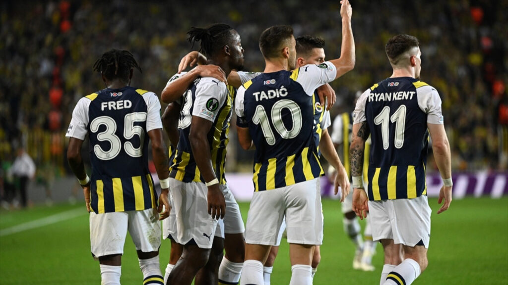 Fenerbahçe Trabzonspor'u devirmek istiyor