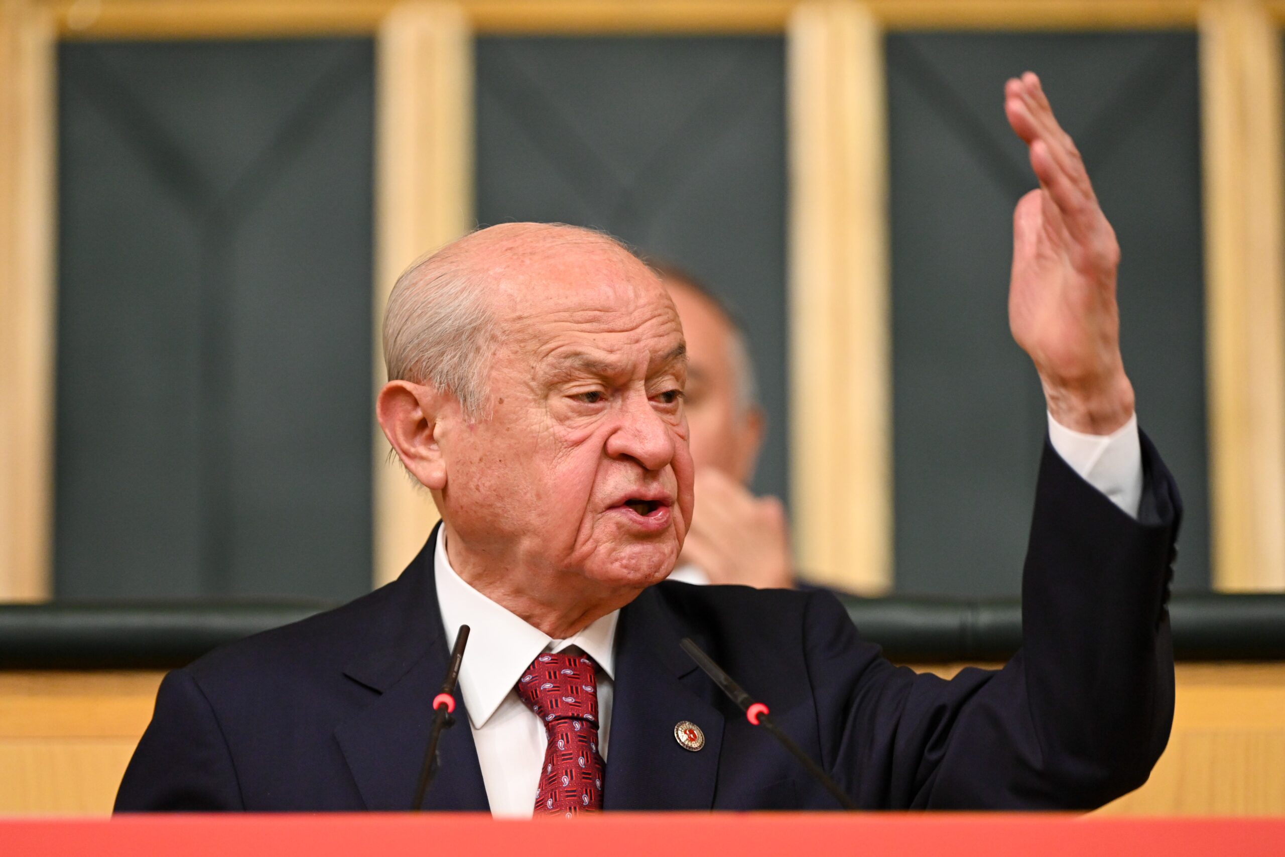 Devlet Bahçeli Genel Kurul’u terk etti: DEM Parti ve CHP’ye tepki