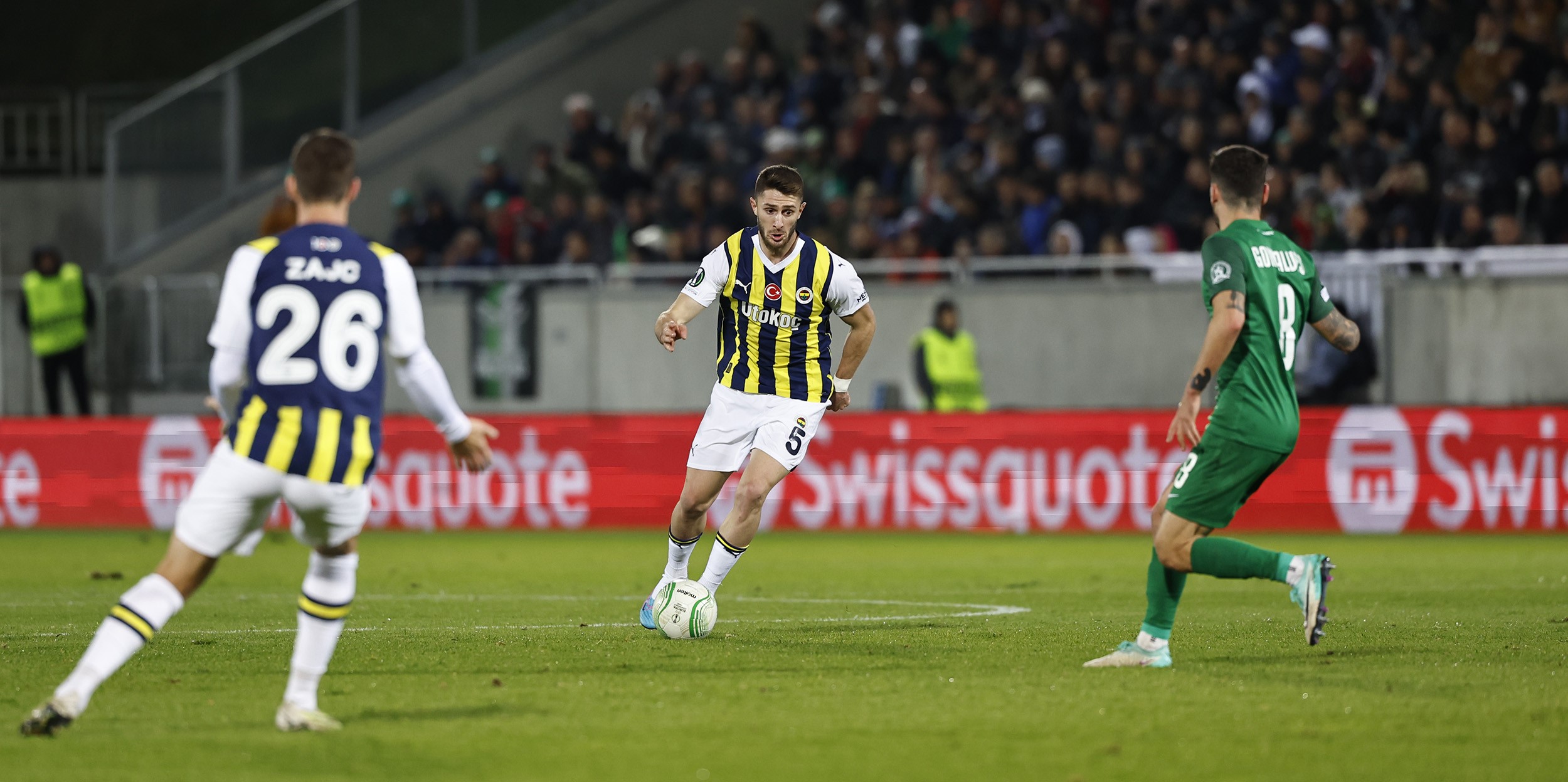 Yenildi ama liderlik devam etti: Ludogorets 2-0 Fenerbahçe