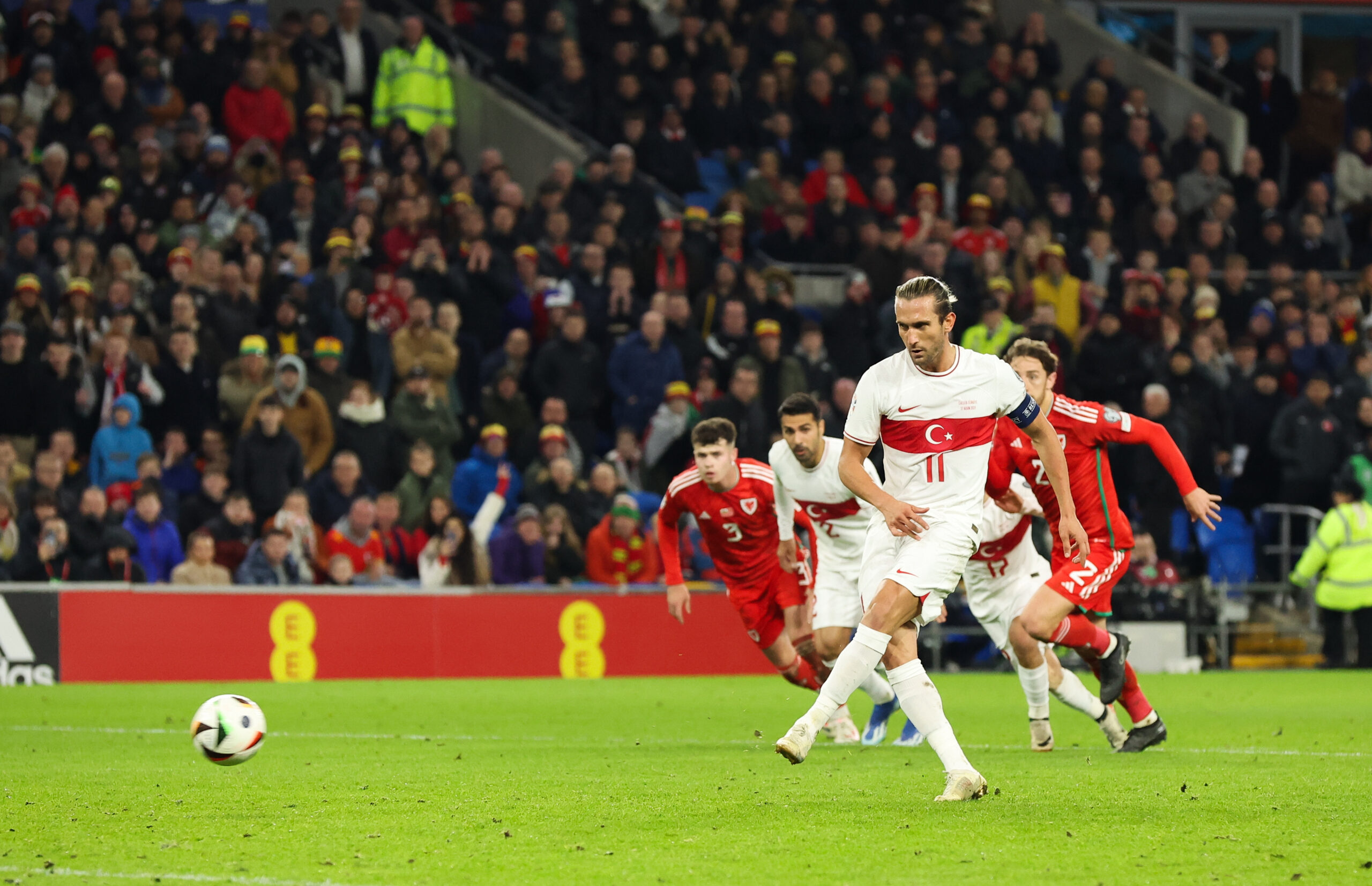 Millilerden tarihi başarı! EURO 2024 Elemeleri’ni lider tamamladık