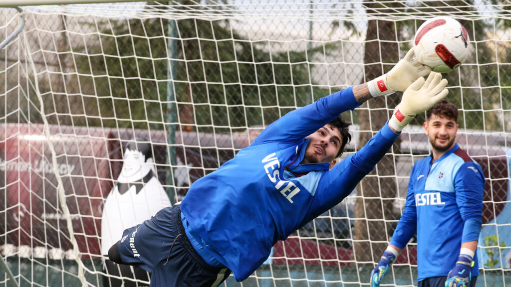 Trabzonspor Başakşehir maçı ne zaman, nerede, nasıl izlenir? Trabzonspor Başakşehir maçı saat kaçta, CANLI İZLE! Trabzonspor Başakşehir maçı hangi kanalda? Muhtemel 11'ler