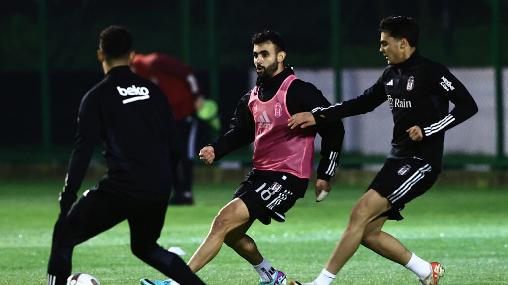 Beşiktaş-Fenerbahçe maçı ne zaman, saat kaçta ve hangi kanalda? Derbide ilk  11'ler belli oldu - Son Dakika Spor Haberleri