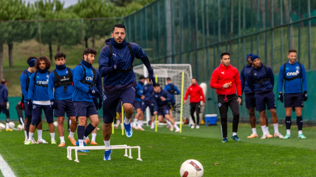 Kasımpaşa Çaykur Rizespor maçı hangi kanalda? CANLI İZLE Kasımpaşa Çaykur Rizespor maçı saat kaçta?