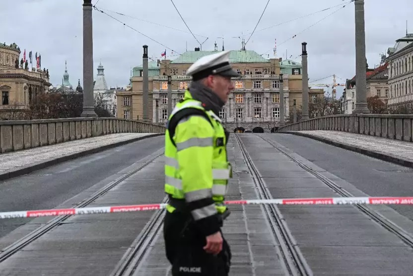 Prag’da 14 kişi katledildi! Saldırgan hakkında çarpıcı detaylar!