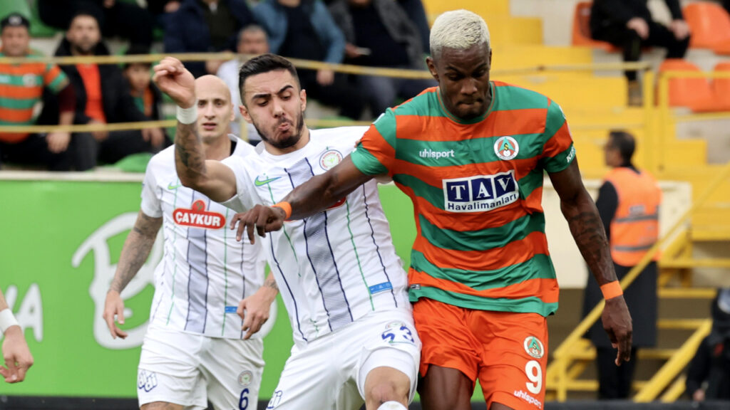 Hatayspor Alanyaspor maçı hangi kanalda? Hatayspor Alanyaspor maçı canlı izle! TRT Spor, BeIN Sports, Justin Tv, Selçuksports, Taraftarium24 CANLI İZLE