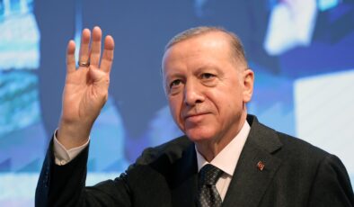 Erdoğan: Gençlerimize taahhüt ettiklerimizi 8 ayda gerçekleştirdik