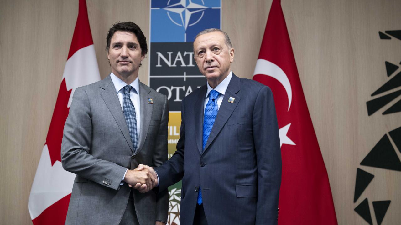 cumhurbaskani-erdogan-kanada-basbakani-trudeau-ile-gorustu-