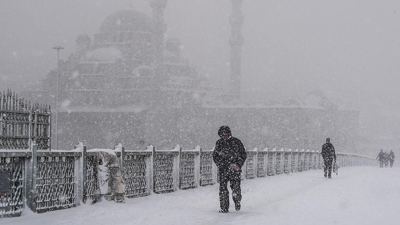 Kara kış geldi: İstanbul dahil 18 ile sarı alarm!