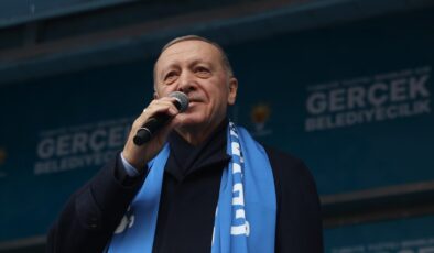 Cumhurbaşkanı Erdoğan: CHP’de her gelen bir öncekini mumla arattı