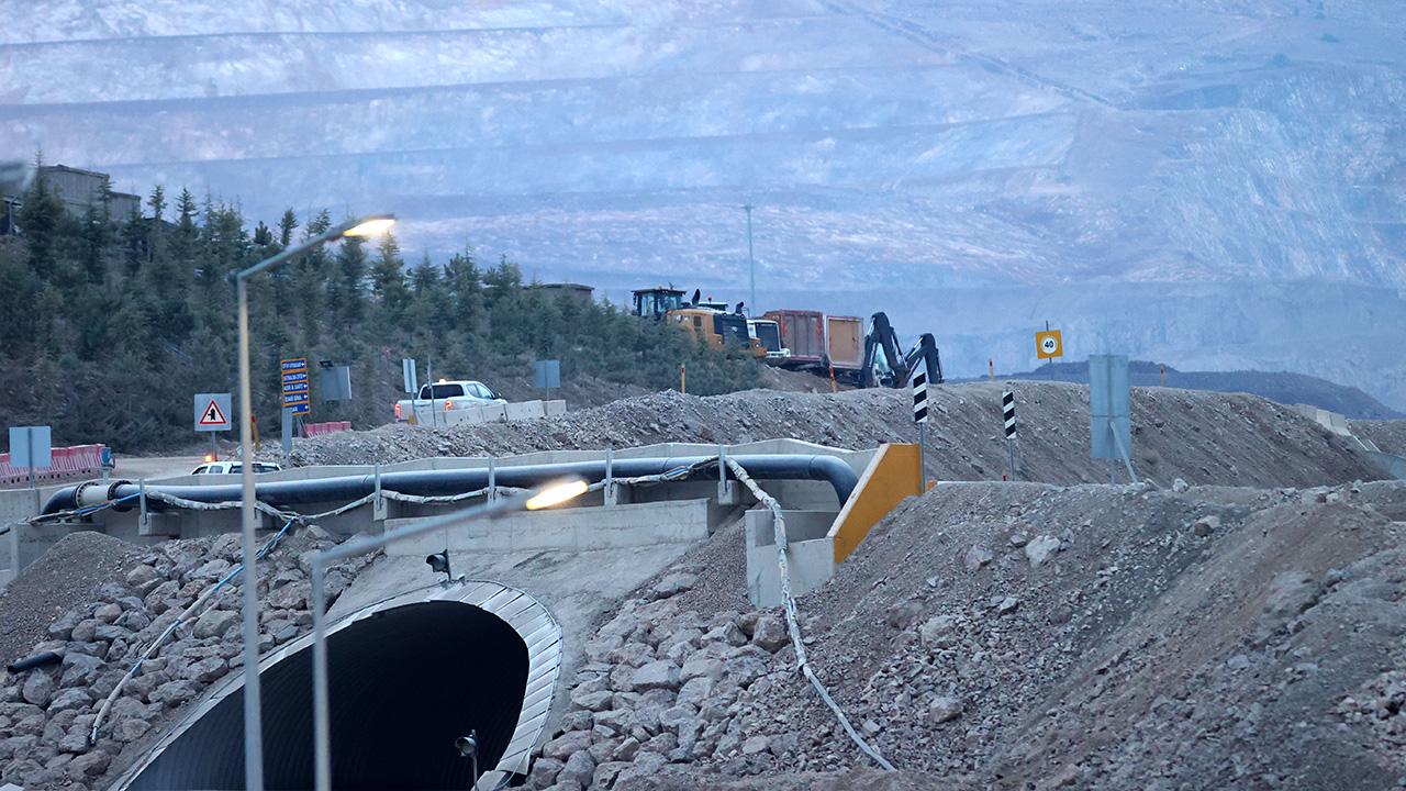 Maden sahasındaki toprak kaymasında 4 gözaltı