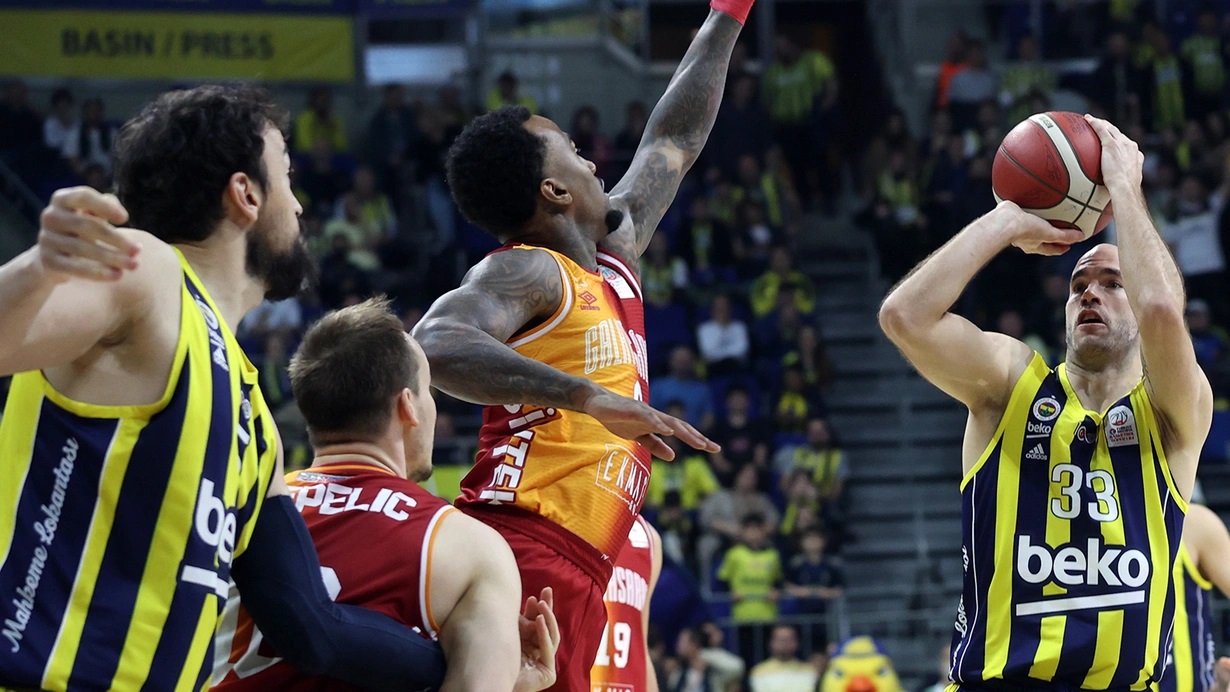 Fenerbahçe Beko derbide Galatasaray Ekmas’ı farklı geçti