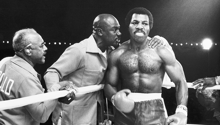 Apollo Creed kimdir? Apollo Creed öldü! Apollo Creed neden öldü? Rocky serisinin Apollo Creed’i Carl Weathers hayatını kaybetti