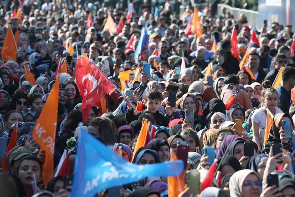 Erdoğan: İstanbul'un bir 5 yıl daha kaybetme lüksü yok