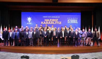 İstanbul’da 400 CHP’li AK Parti’ye katıldı
