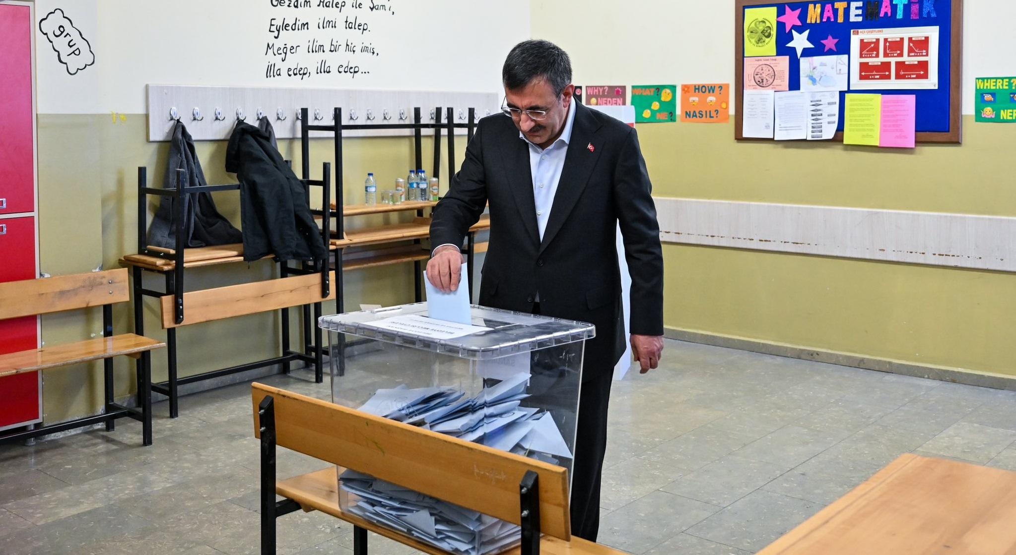 Cumhurbaşkanı Yardımcısı Yılmaz, Oyunu Ankara’da Kullandı