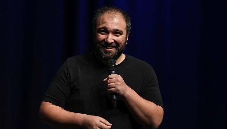 Özgür Turhan Stand-Up İZLE! Özgür Turhan sahneden düşüyor! Özgür Turhan Stand Up Gain, İstanbul, Bilet, Yorumları! Özgür Turhan esprileri! Özgür Turhan düştü, nasıl düştü?