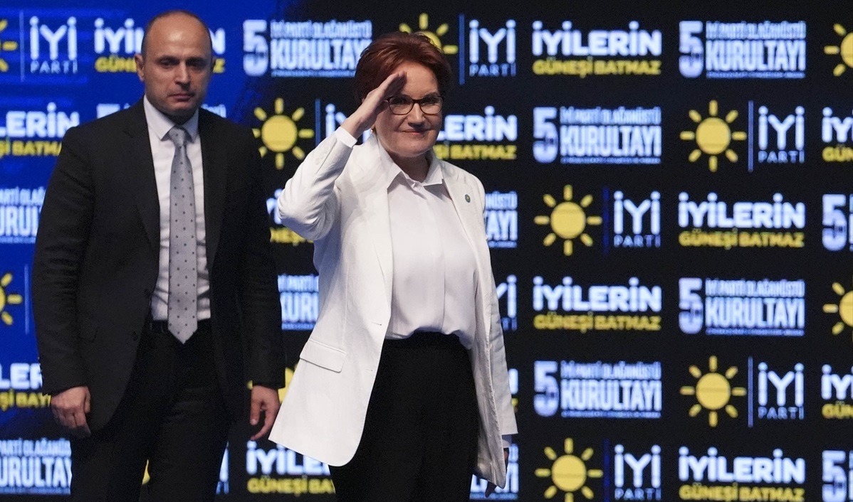 Meral Akşener’den İYİ Parti’ye Veda