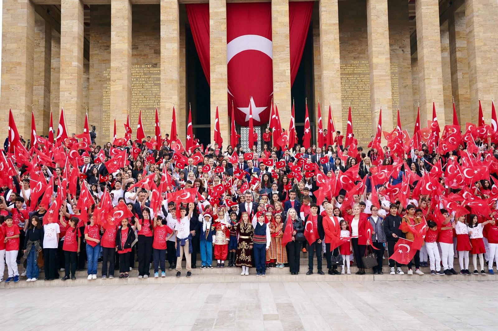 Anıtkabir’de 23 Nisan Töreni