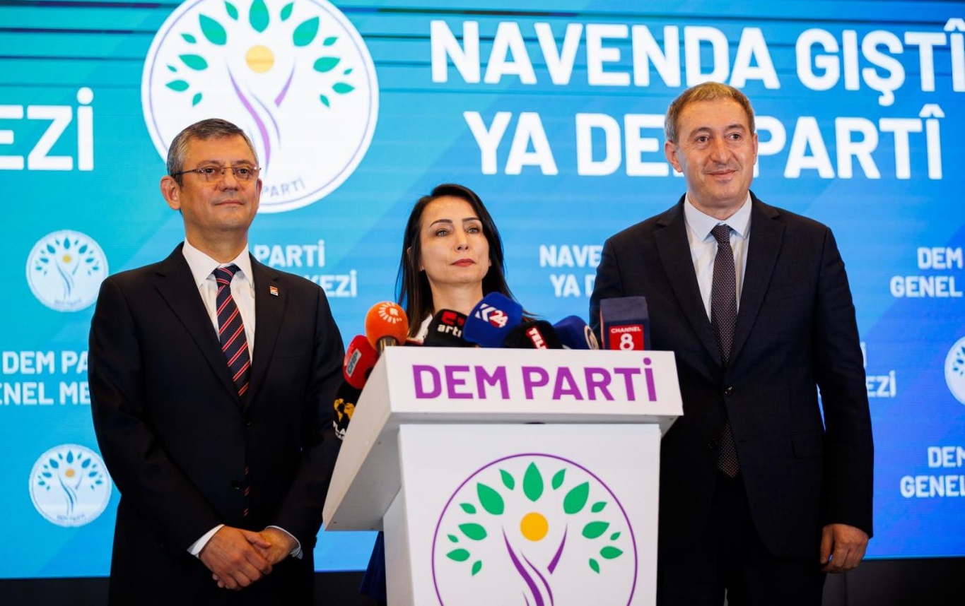 İBB’de DEM Parti Rüzgarı! CHP Listesinden 43 İsim Seçildi