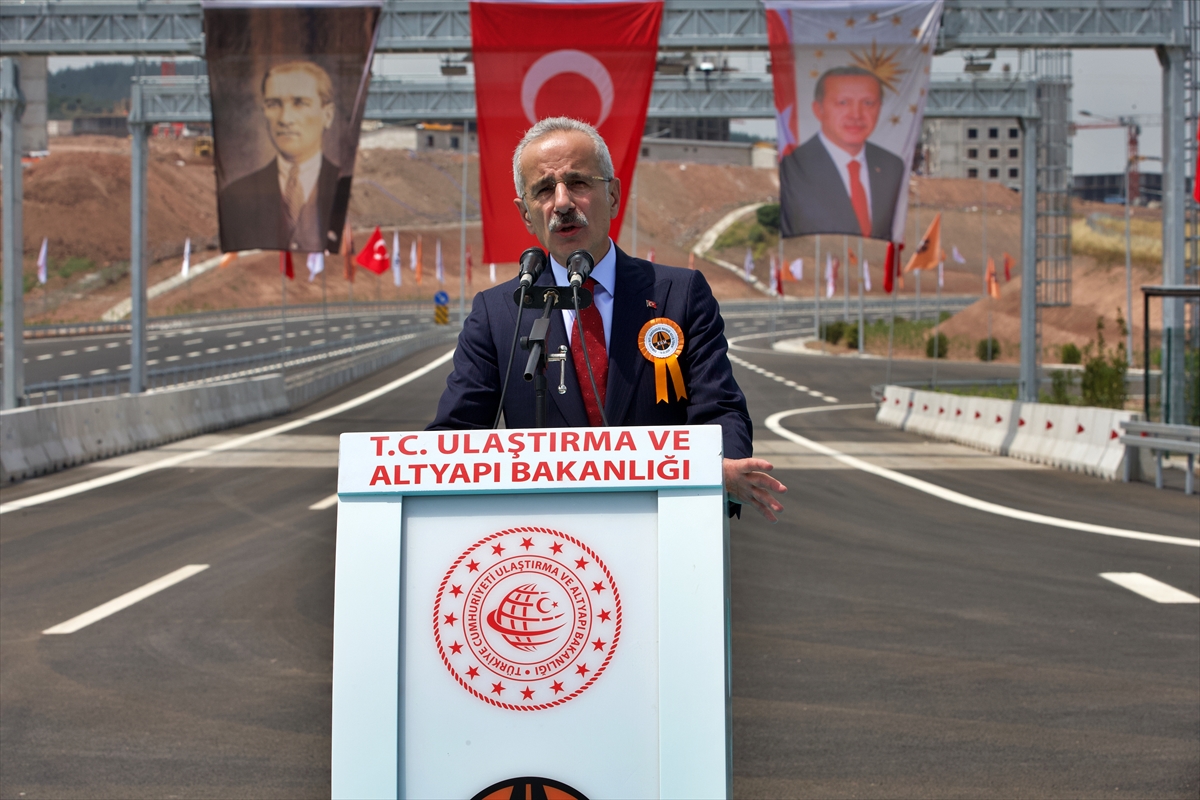 Bakan Uraloğlu: Dev Yatırımları Hayata Geçiriyoruz