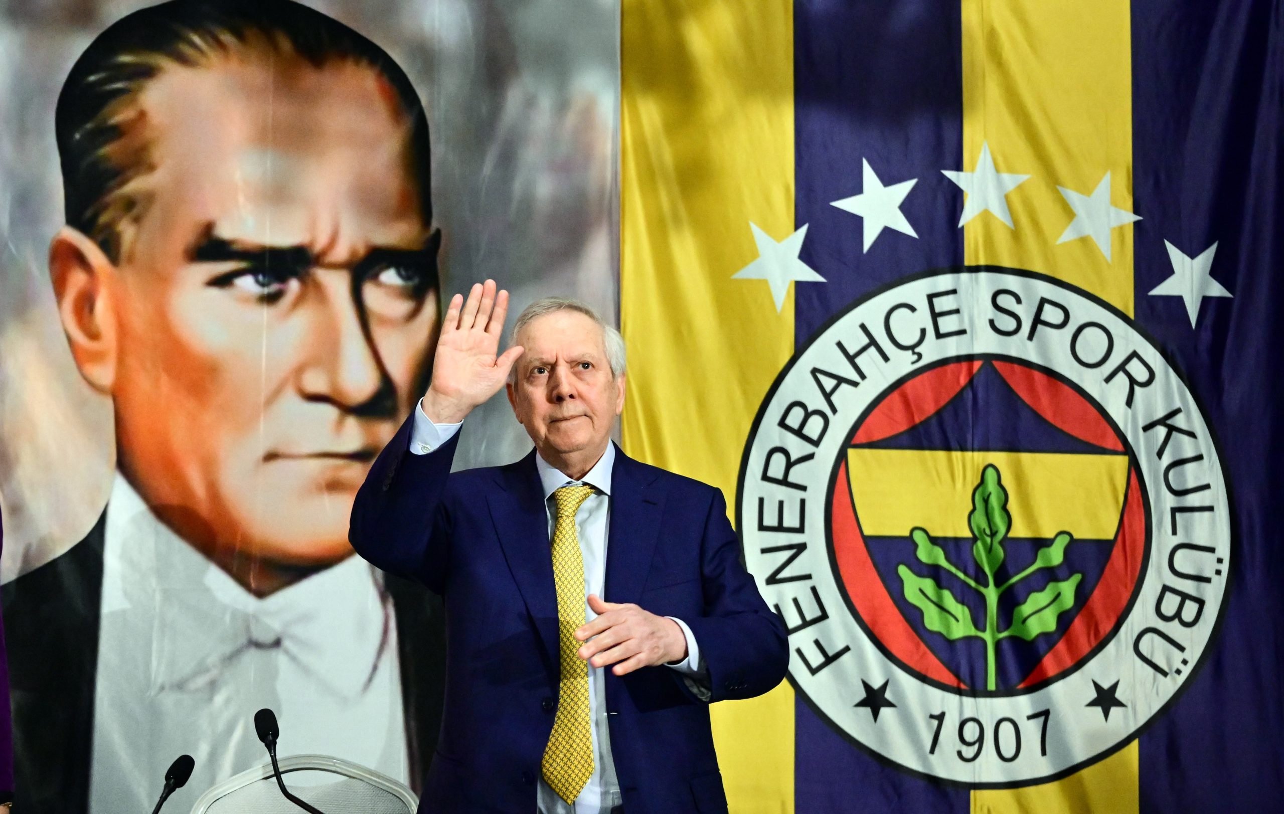 Aziz Yıldırım, Fenerbahçe Başkanlığına Adaylığını Açıkladı