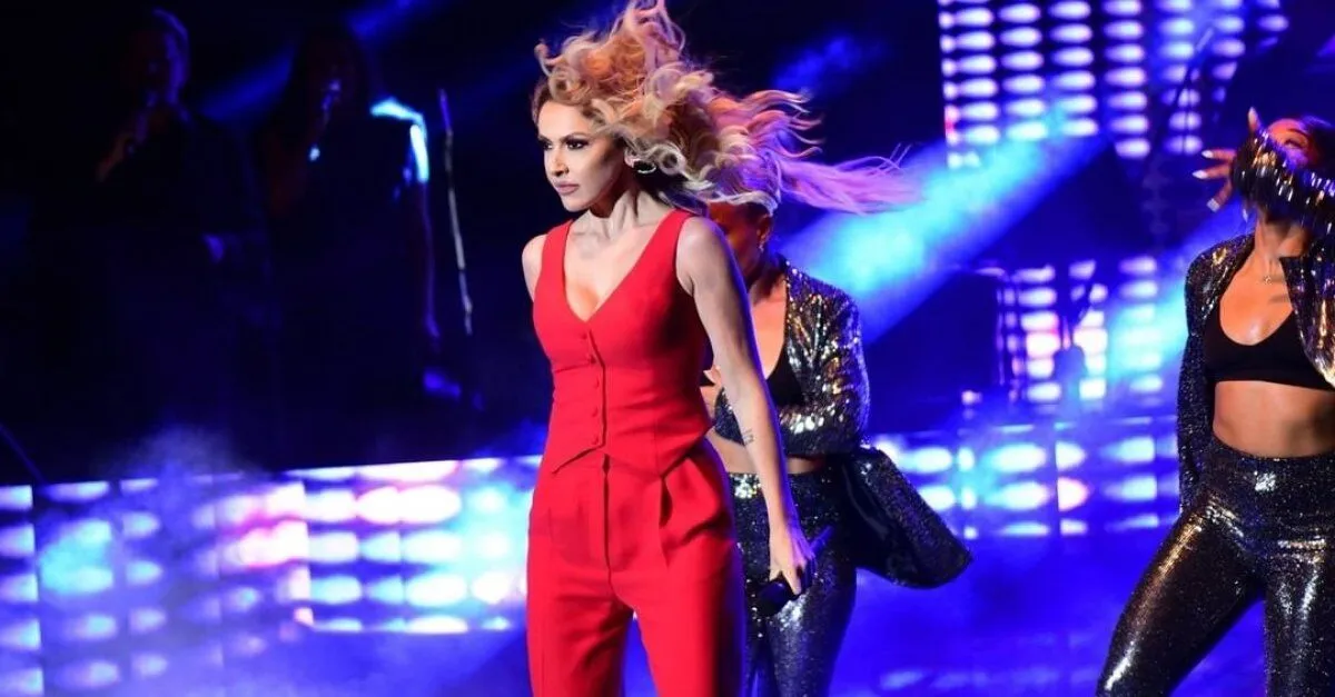 Hadise Diyarbakır’da Halay Çekti, Cesur ve İddialı Performansıyla Viral Oldu