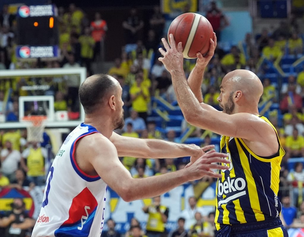 fenerbahce beko anadolu efes seri