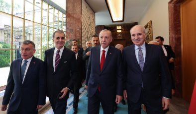 Cumhurbaşkanı Erdoğan, TBMM Başkanı Kurtulmuş’u Ziyaret Etti