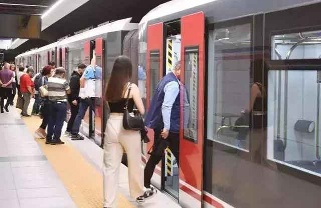 Bayramda 16 Kasım 2024 İETT, metro, otobüs, tramvay ücretsiz mi, bedava mı?(15-16 Kasım)  Arefe günü ve Kurban Bayramı’nda toplu taşıma bedava mı, ücretsiz mi? Kurban Bayramında İstanbul, Ankara, İzmir’de ulaşım ücretsiz mi, bedava mı?