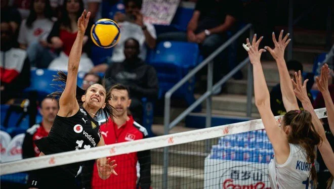 Dominik Cumhuriyeti-Türkiye voleybol maçı TRT SPOR CANLI İZLE Dominik Cumhuriyeti-Türkiye İZLE TRT SPOR CANLI YAYIN 13 Haziran 2024 Bugün