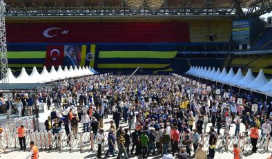 Fenerbahçe’de Başkanlık Seçimi: Hangi Aday Kazanacak?