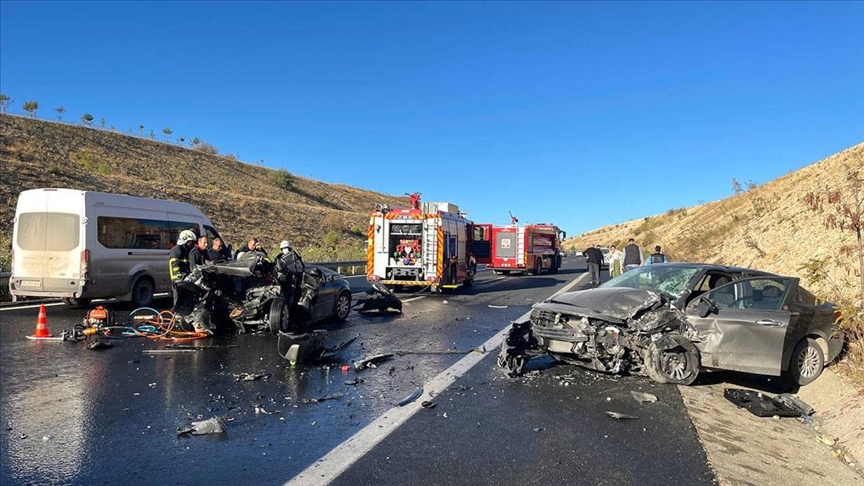 Bayram Tatilinde Trafik Kazalarında Acı Bilanço: 22 Ölü, Binlerce Yaralı