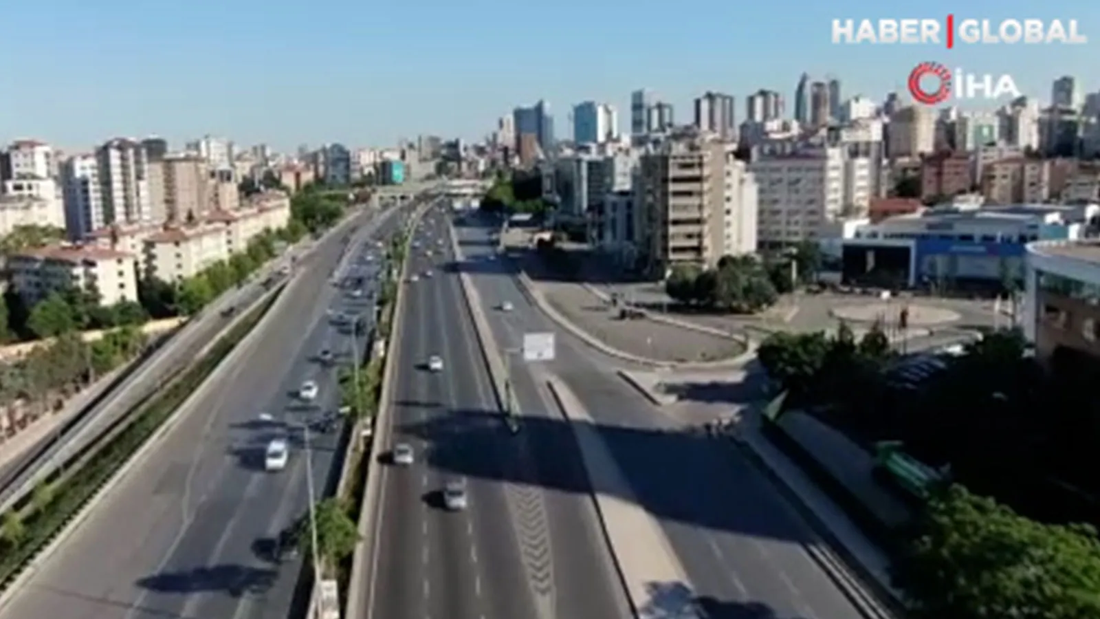 İstanbul’da Bayramın İlk Günü Yollar Boşaldı