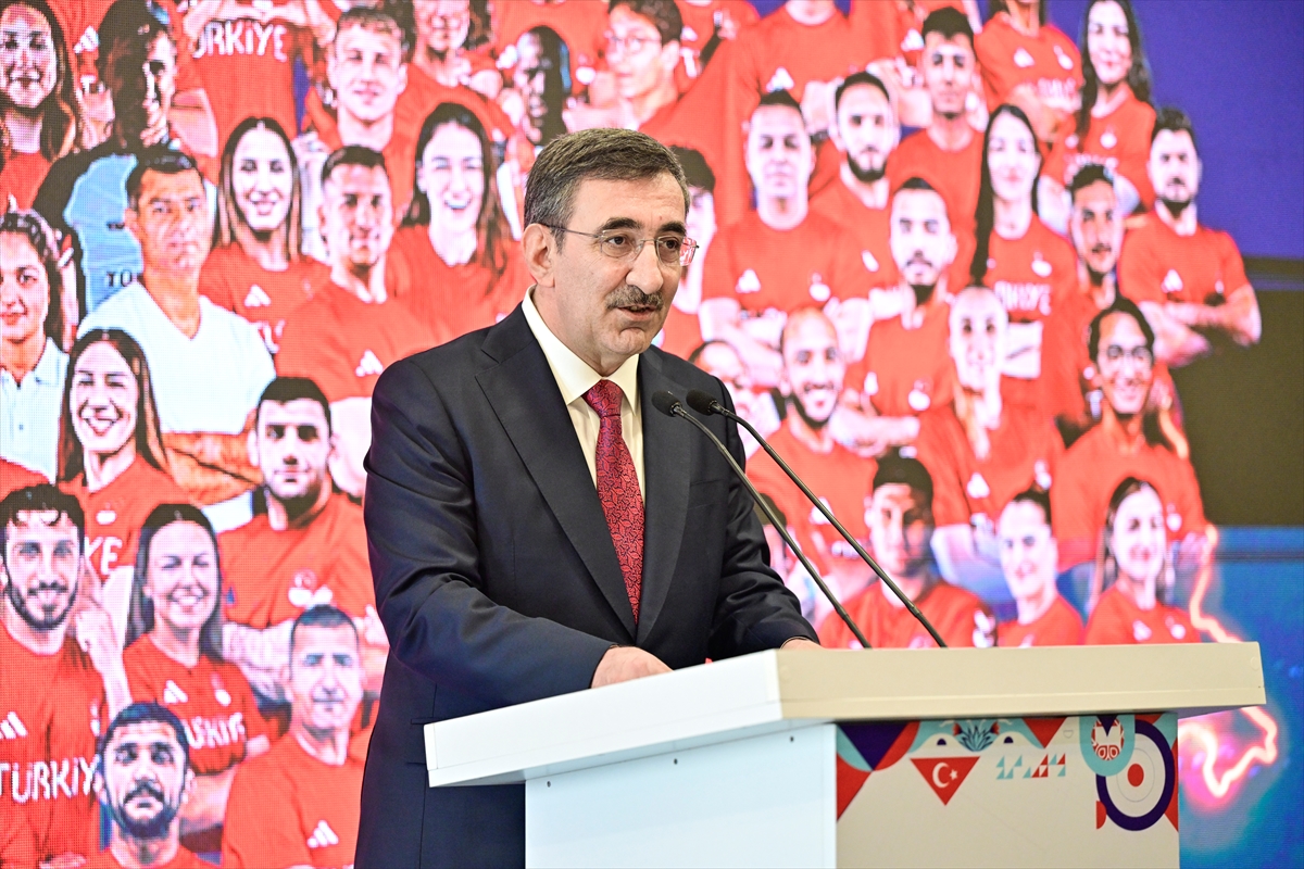 Cevdet Yılmaz, Team Türkiye Kafilesini Uğurladı