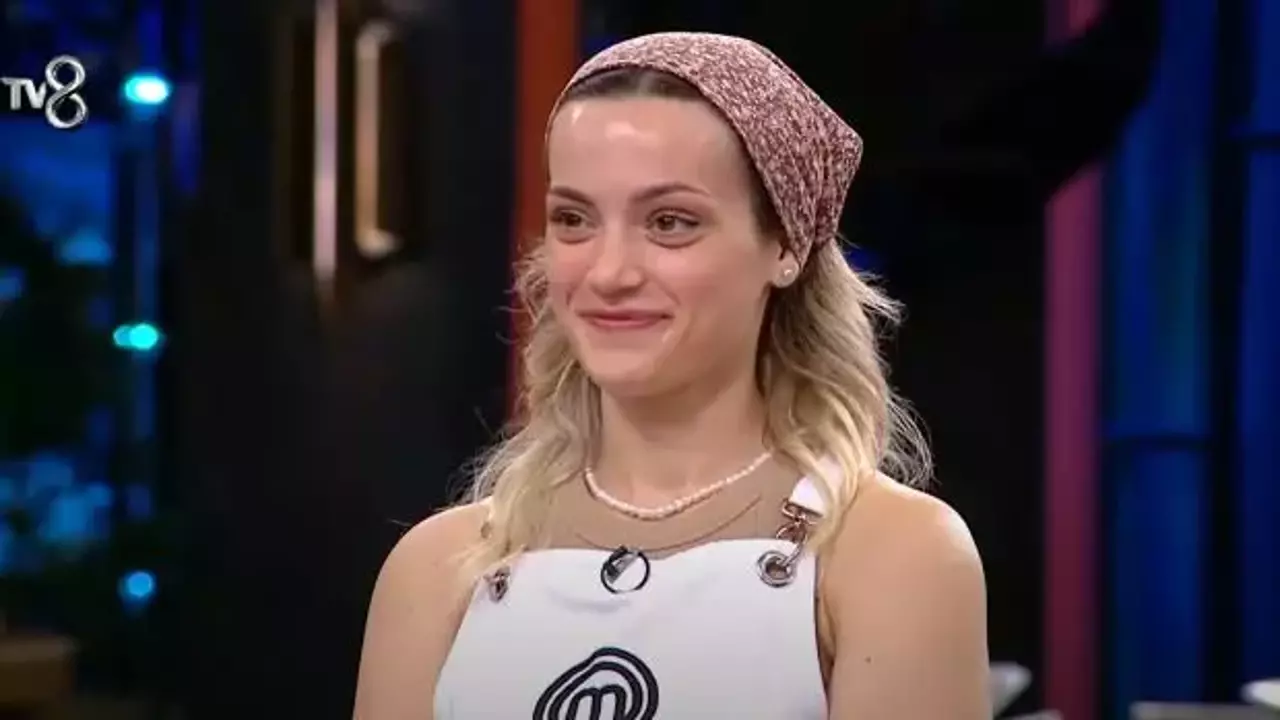 Masterchef Eda Çağlayan Biyografisi (Kimdir), Yabancı Mı Türk Mü, Aslen Nereli, Kaç Yaşında, Mesleği Ne, Evli Mi, Elendi Mi?