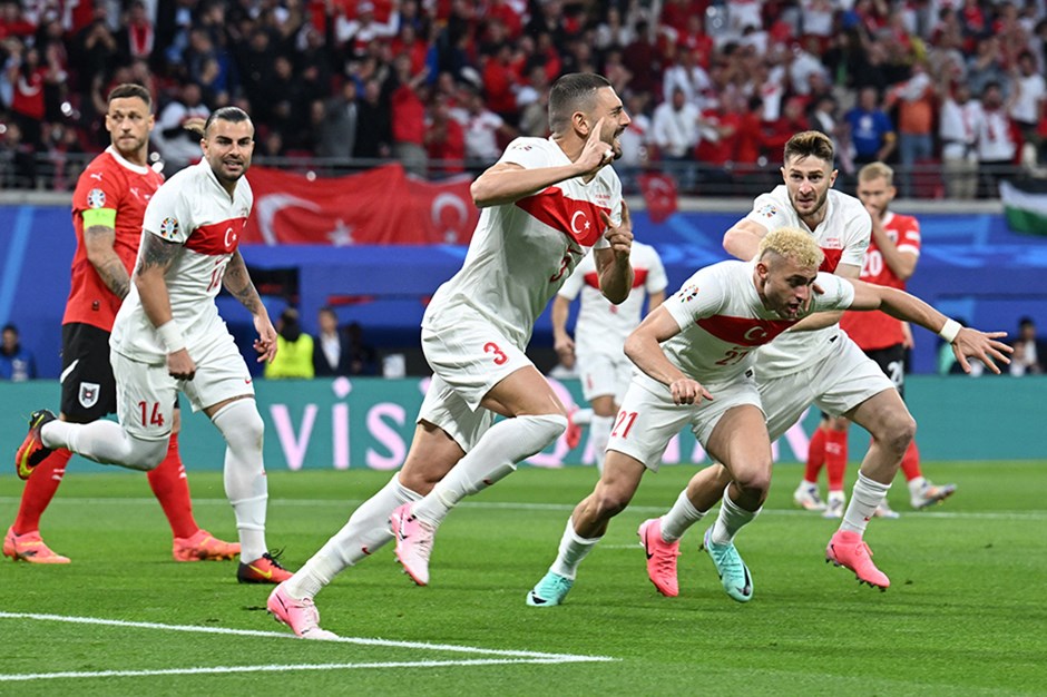 Çılgın Türkler Çeyrek Finalde! Avusturya Türkiye: 1-2 (Goller, Geniş Maç Özeti)