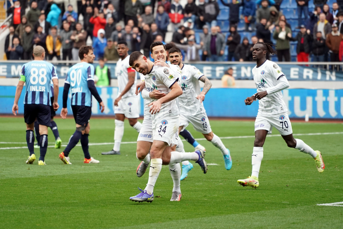 Kasımpaşa - Adana Demirspor maçı için hemen tıkla