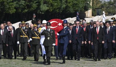 Cumhurbaşkanı Erdoğan ve Devlet Erkanı Anıtkabir’de