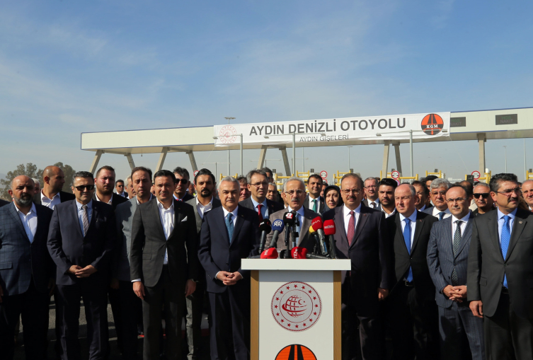 Aydın-Denizli Otoyolu’nun Tamamı Trafiğe Açıldı