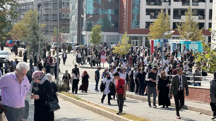 Malatya’daki Depremde Elazığ’da 20 Bina Ağır Hasar Aldı