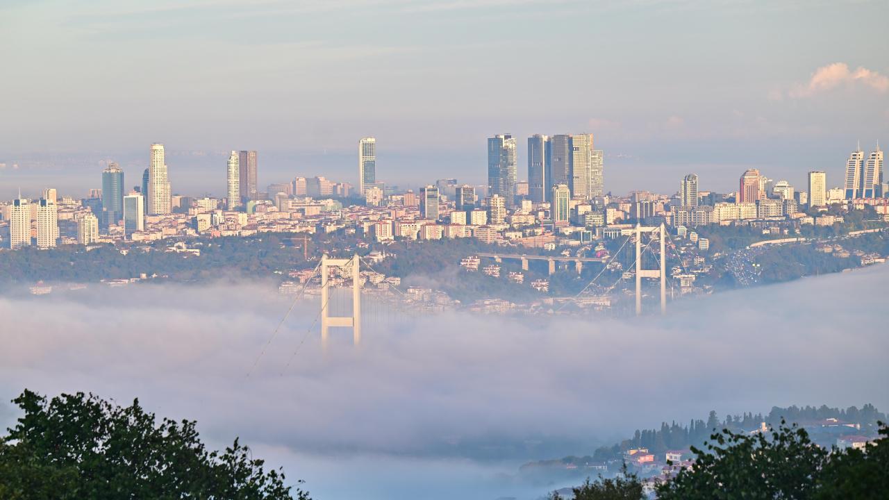 Sis, İstanbul’da Trafiği Olumsuz Etkiledi