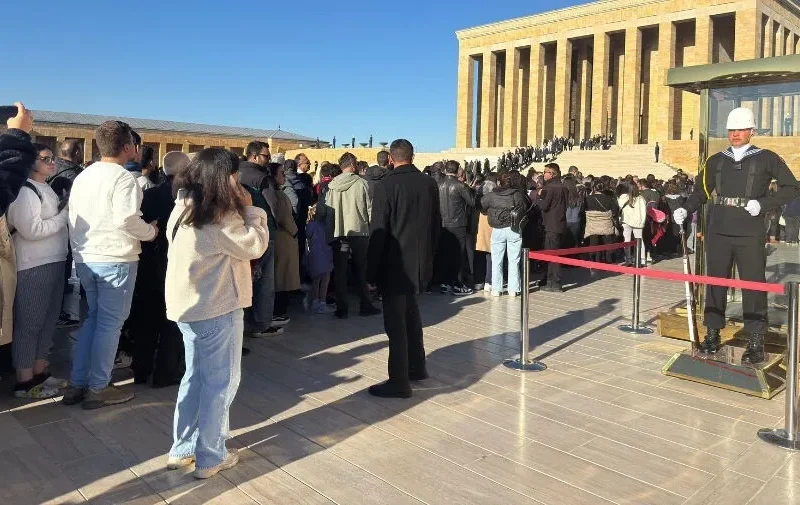 10 Kasım Heyecanı Anıtkabir’de Ziyaretçi Akını