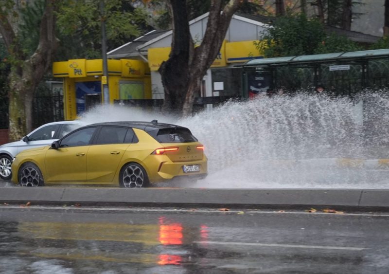 istanbul fırtına 1 sağanak